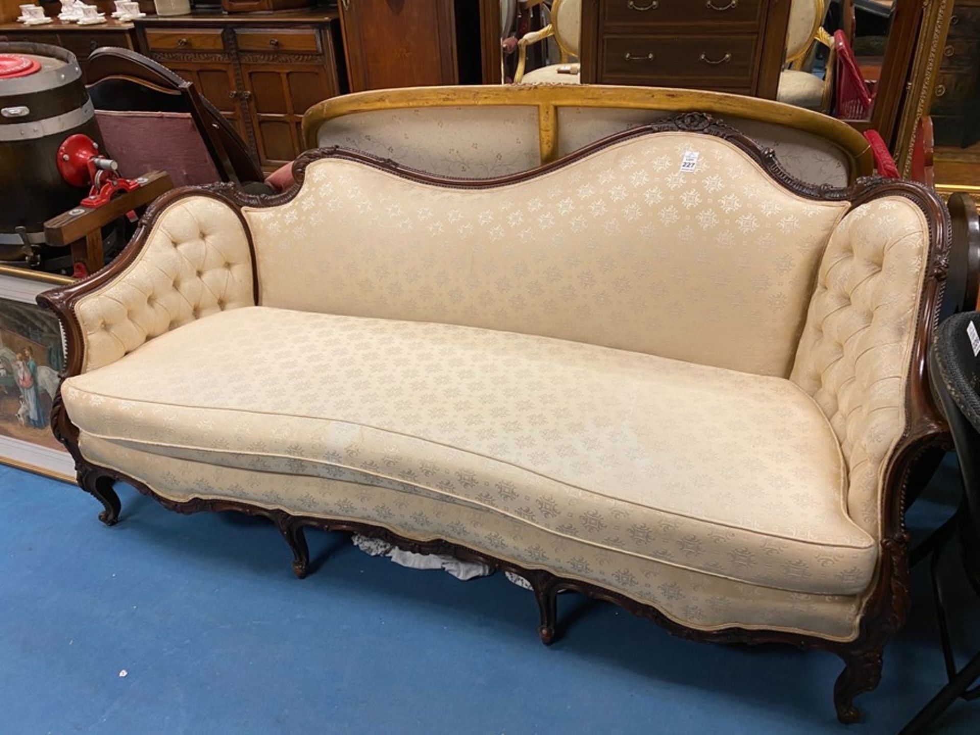 VICTORIAN UPHOLSTERED COUCH