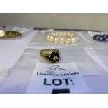9 CARAT GOLD SAPPHIRE & DIAMOND CLUSTER RING