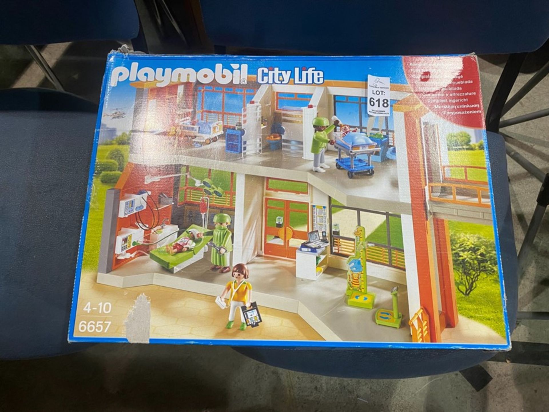 PLAYMOBIL CITY LIFE TOY 6657