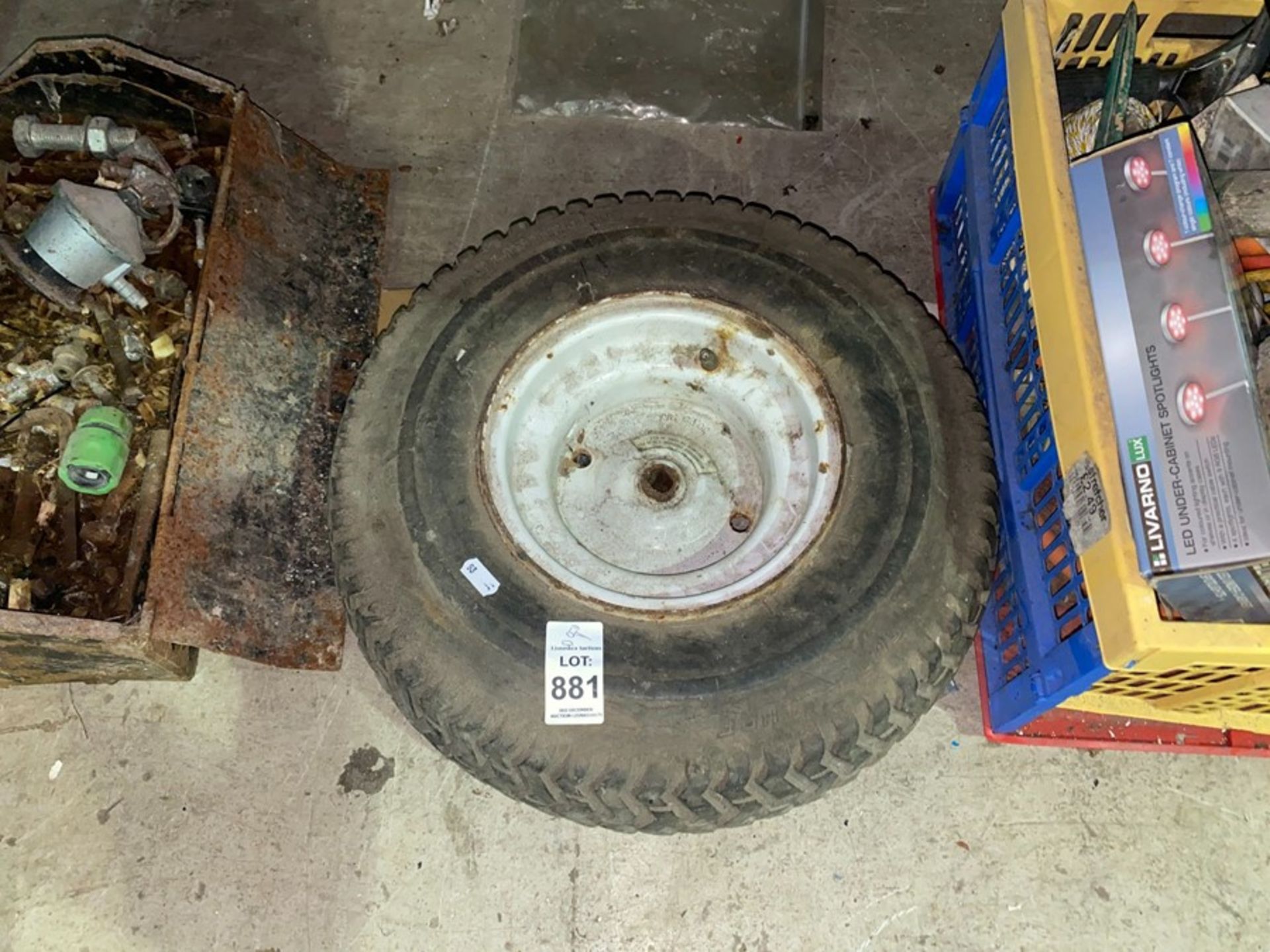 LAWNMOWER WHEEL AND TYRE