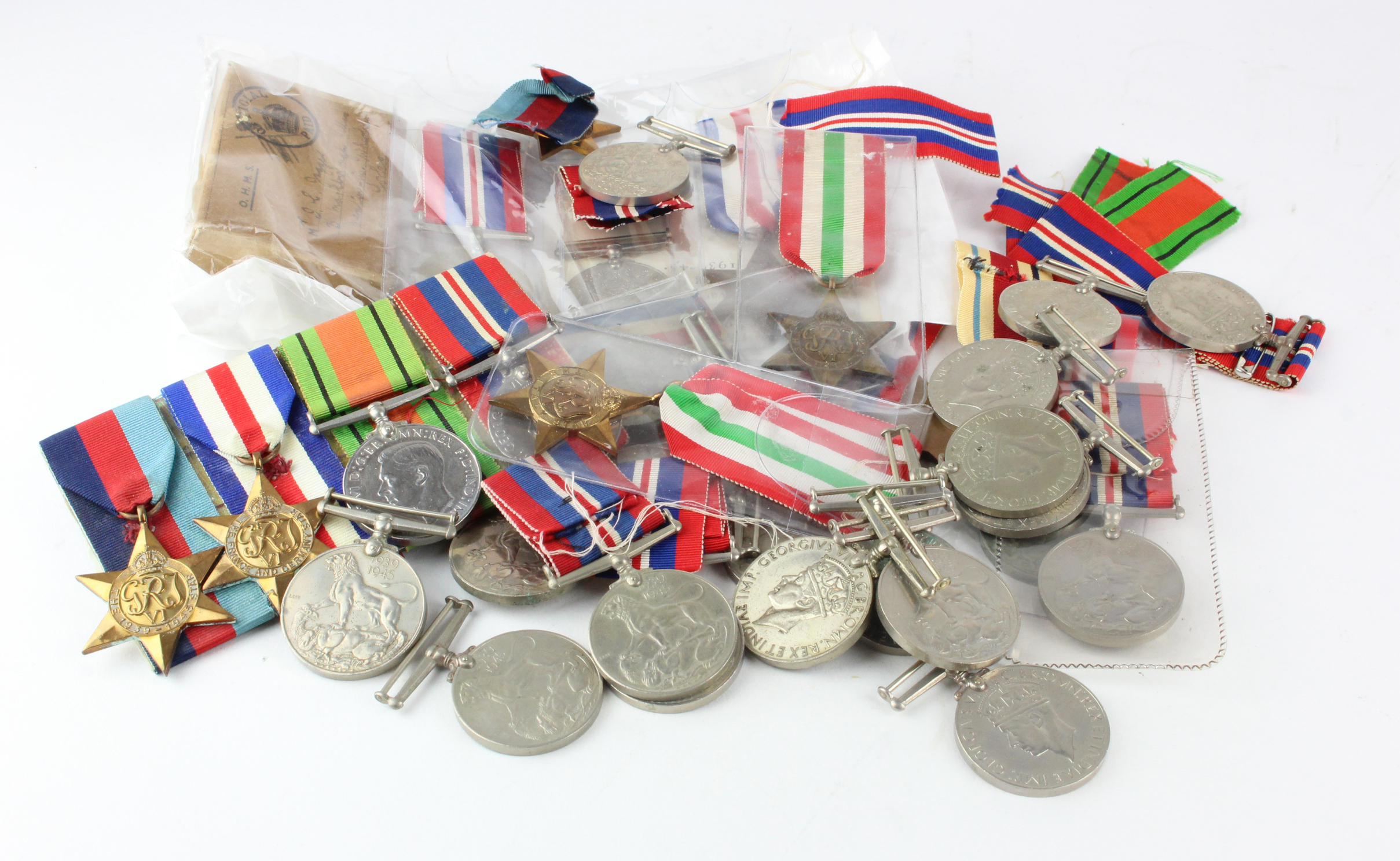 British WW2 medals - Italy Star x2, Africa Star, F & G Star x3, 1939-45 Star x2, Defence Medal x5,