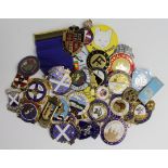 Badges (32) - various, includes an early Scottish Rupert Childrens' Club badge (damaged) + 17