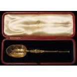 Edward VII June 26 1902 Coronation Spoon, hallmarked silver-gilt replica 149mm, with original case