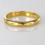 22ct gold wedding band, hallmarked Birmingham 1935 Size L, weight 3.1g