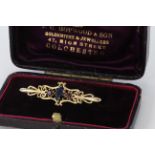 9ct hallmarked Gold Garnet set Bar Brooch weight 2.7g