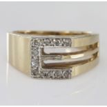 Yellow Metal Ring marked 14ct Initial Letter E size K weight 5.0g