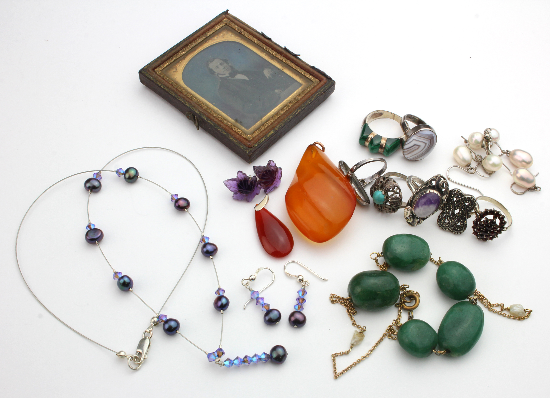 Mixed lot of Silver Jewellery including Pearl drop earrings, rings etc along with an assortment of