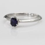 18ct White Gold hallmarked ring set with a Solitaire Sapphire size K weight 2.9g