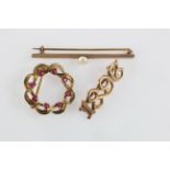 9ct Gold and Yellow metal Brooches weight 7.9g (3)
