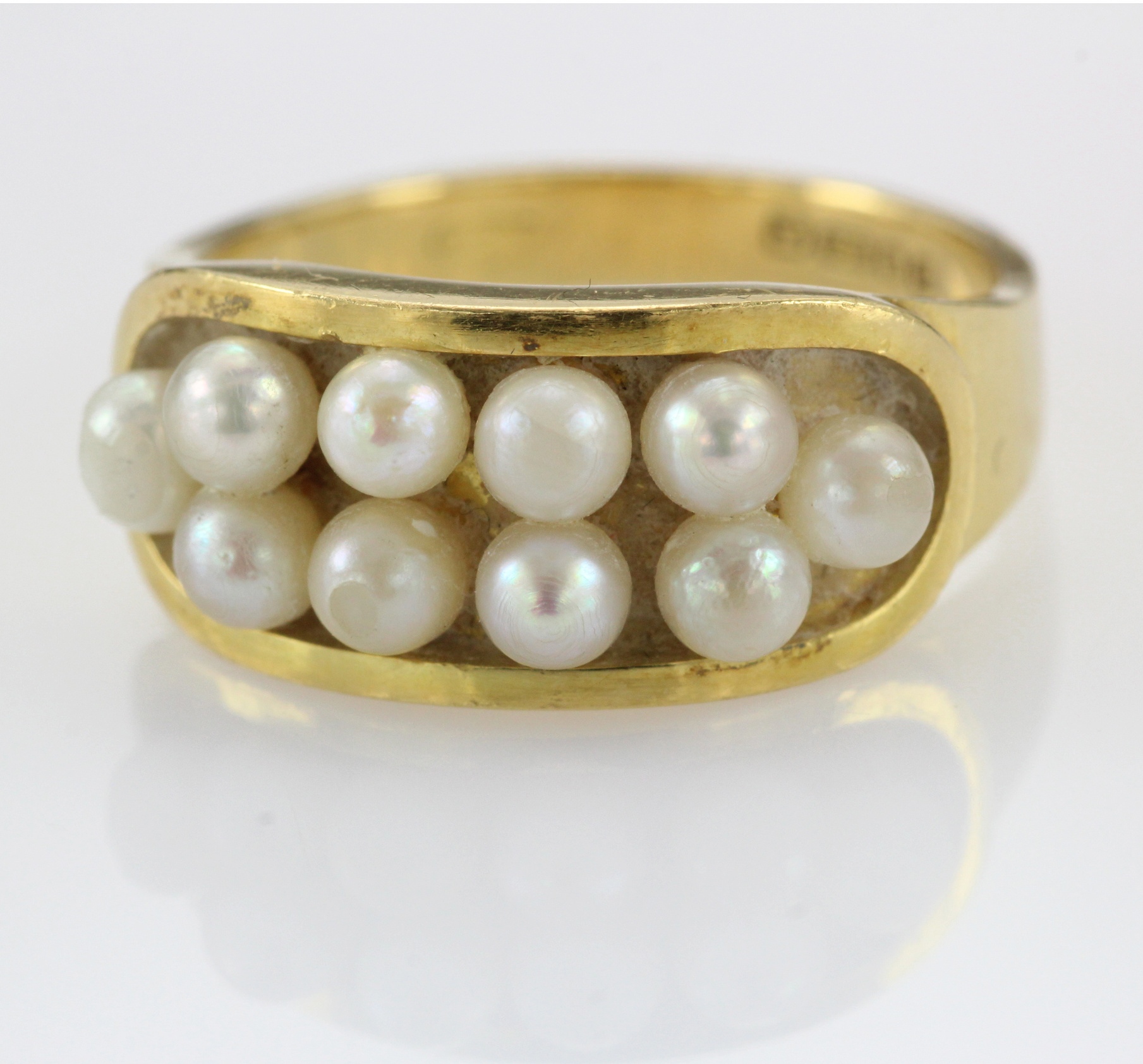 18ct Gold Pearl set Ring size L weight 6.4g