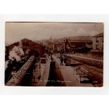 Railway station. Penzance Cornwall, with train and passengers). Great Western Railway. Real photo