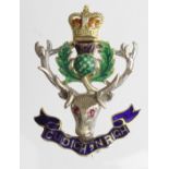 Sweetheart badge - The Queen's Own Highlanders (Seaforth & Cameron's) 9ct. gold & enamel. Hallmarked