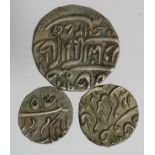 India, Hyderabad (3): Silver Rupee 1275/2H (1858 AD) VF, 1/4 Rupee 1290 (1873 AD) EF, and similar (