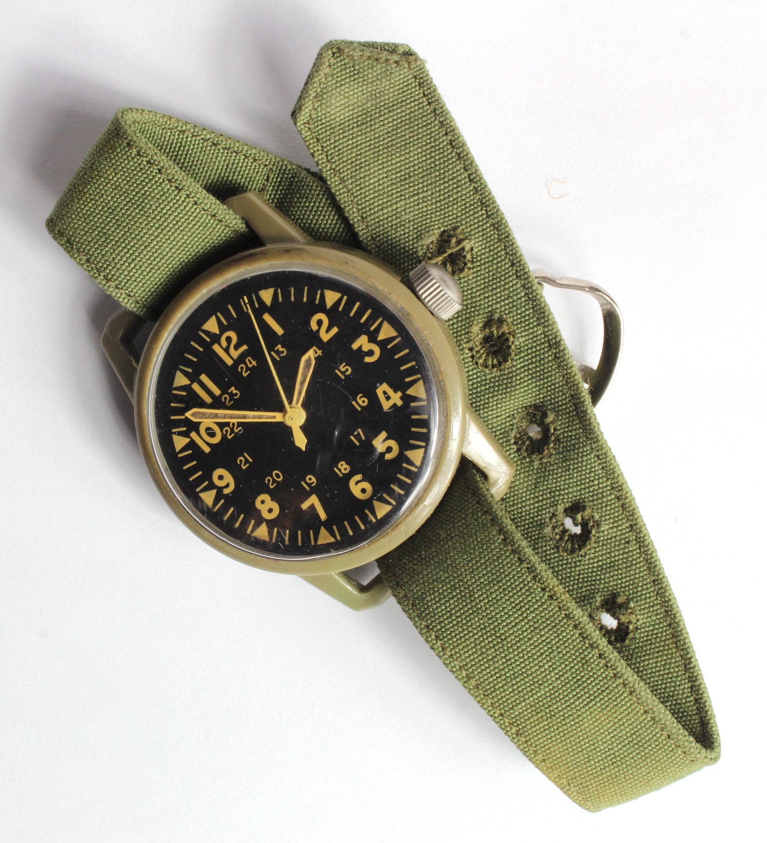 Vietnam War US Army Plastic Westclox Manual Wrist Watch and strap. Working when catalogued