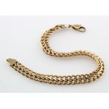 9ct hollow figure eight link bracelet with trigger clasp, length 19.5cm, weight 5.0g