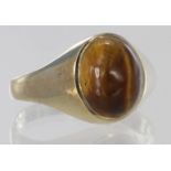 9ct signet ring set with tigers eye, finger size N, weight 2.2g