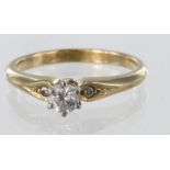 18ct yellow gold ring set with cz, finger size N, weight 2.9g