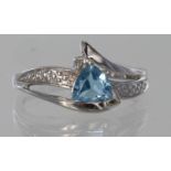 9ct white gold blue topaz and diamond ring, finger size M, weight 2.1g