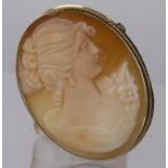 9ct yellow gold cameo brooch with foldaway pendant bale, weight 6.0g