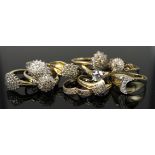 Ten 9ct gold /yellow metal ladies dress rings. Total weight 25g