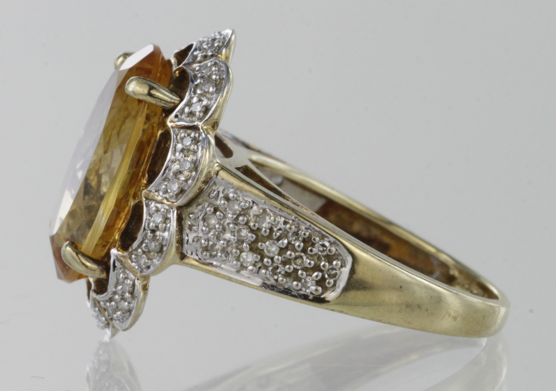 9ct hallmarked Gold Citrine and CZ Ring by QVC size P weight 6.3g - Image 3 of 4