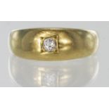 18ct gypsy style ring set with single diamond of approx. 0.05ct, finger size Q, weight 3.9g