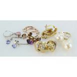 Mixed lot of 14ct Gold Earrings weight 23.6g (8 pairs)