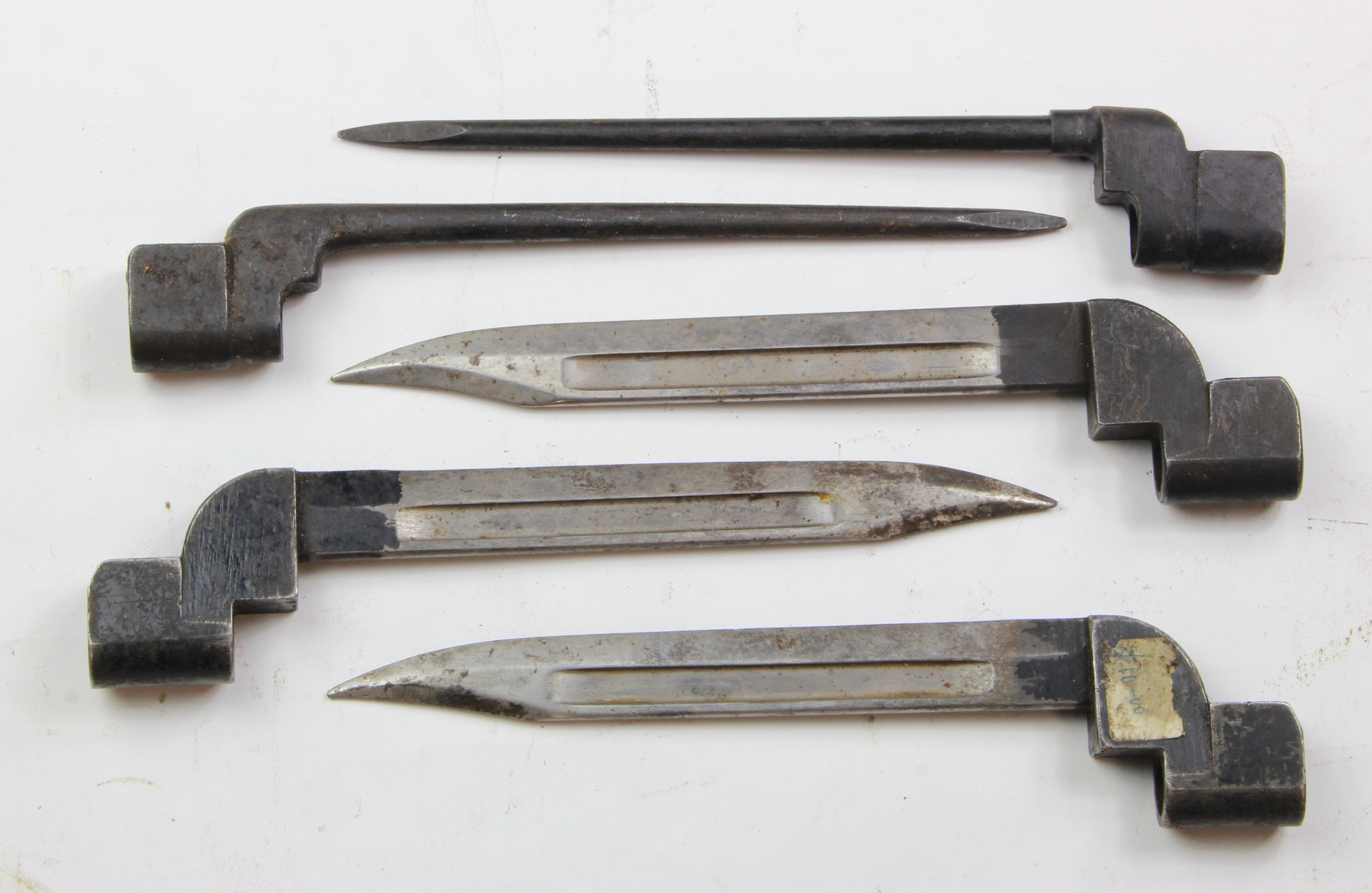 Bayonets for Enfield rifles, no scabbards. (5)