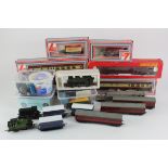 OO gauge. A collection of OO gauge railway items, including Airfix Caerphilly Castle (boxed), Hornby