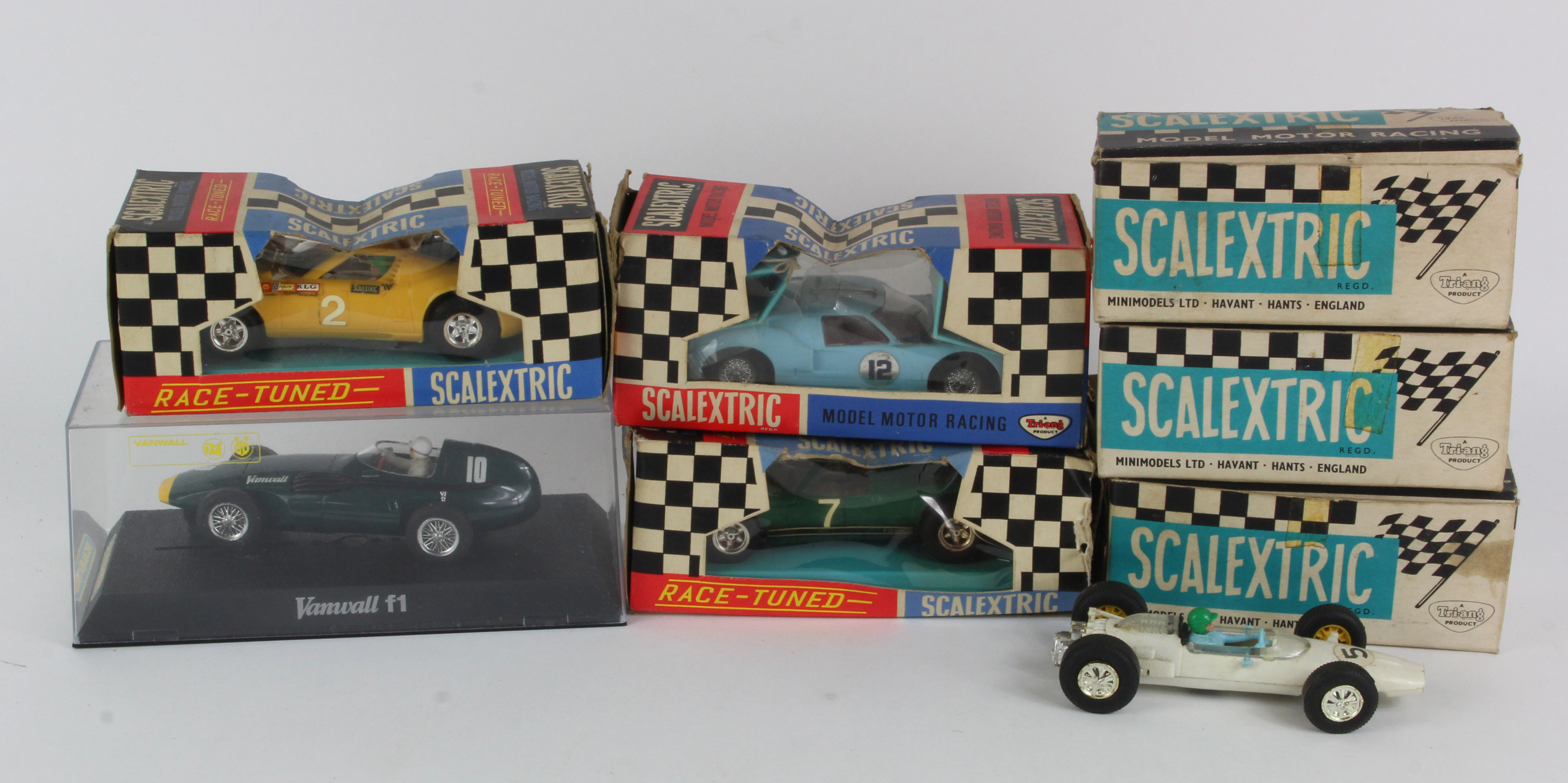 Scalextric. A group of seven boxed Scalextric models (unchecked, sold as seen)