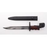 Lee Enfield Bayonet No7 with rotating pommel. Plus metal scabbard.