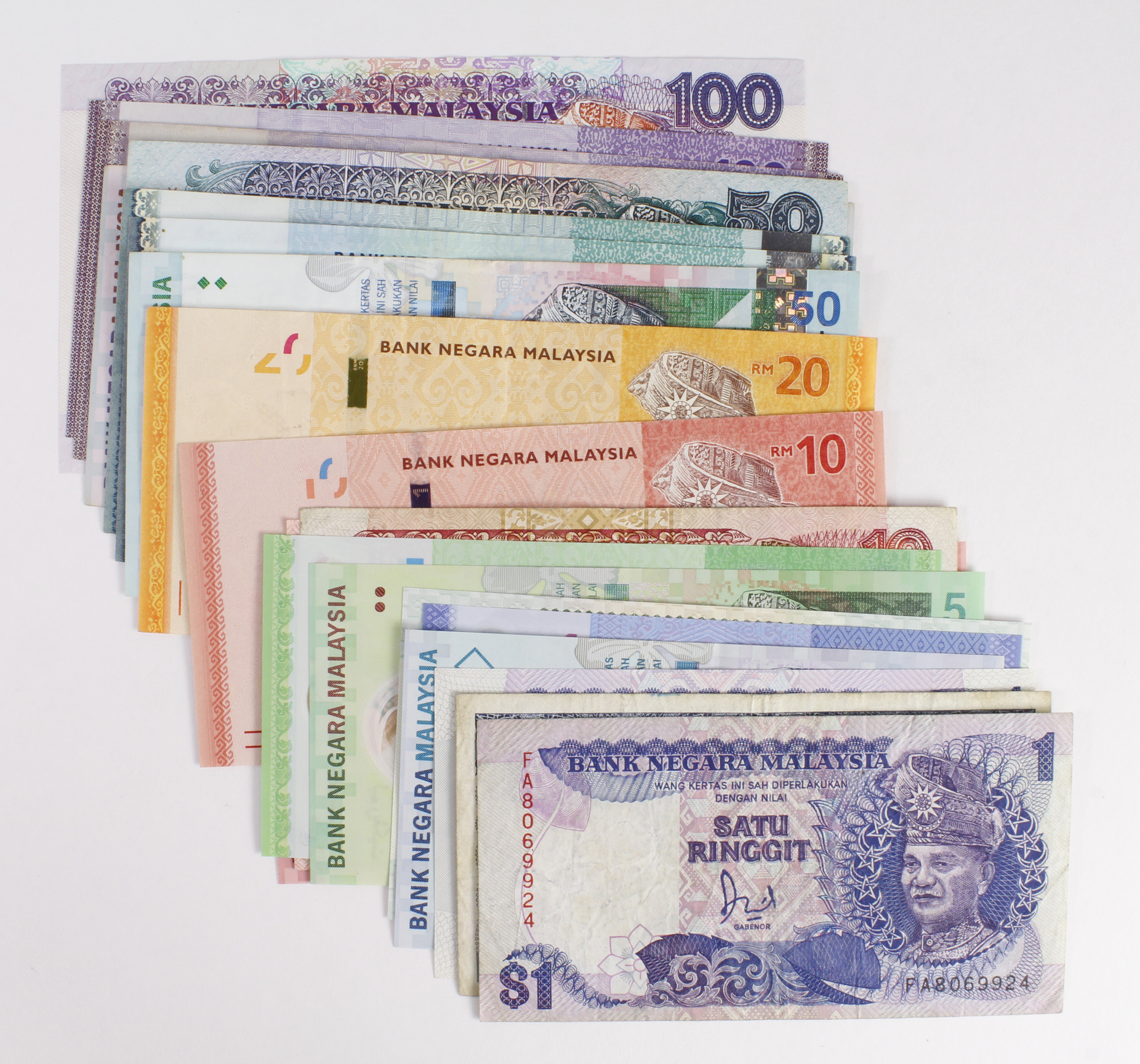 Malaysia (21), a nice collection comprising 100 Ringgit (4), 50 Ringgit (4), 20 Ringgit (1), 10