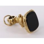 9ct hallmarked Gold Onyx Seal weight 3.7g