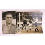 Arsenal v Aston Villa excellent press photo 10"x8" of match played on 11/10/1947 at Highbury, plus