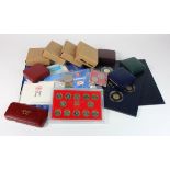 Jersey sets, commemorative coins and presentation packs (16 items/sets) 1960s to 2000 including