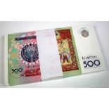 Uzbekistan 500 Sum (100) dated 1999, a full bundle of consecutively numbered notes serial HE 1057701