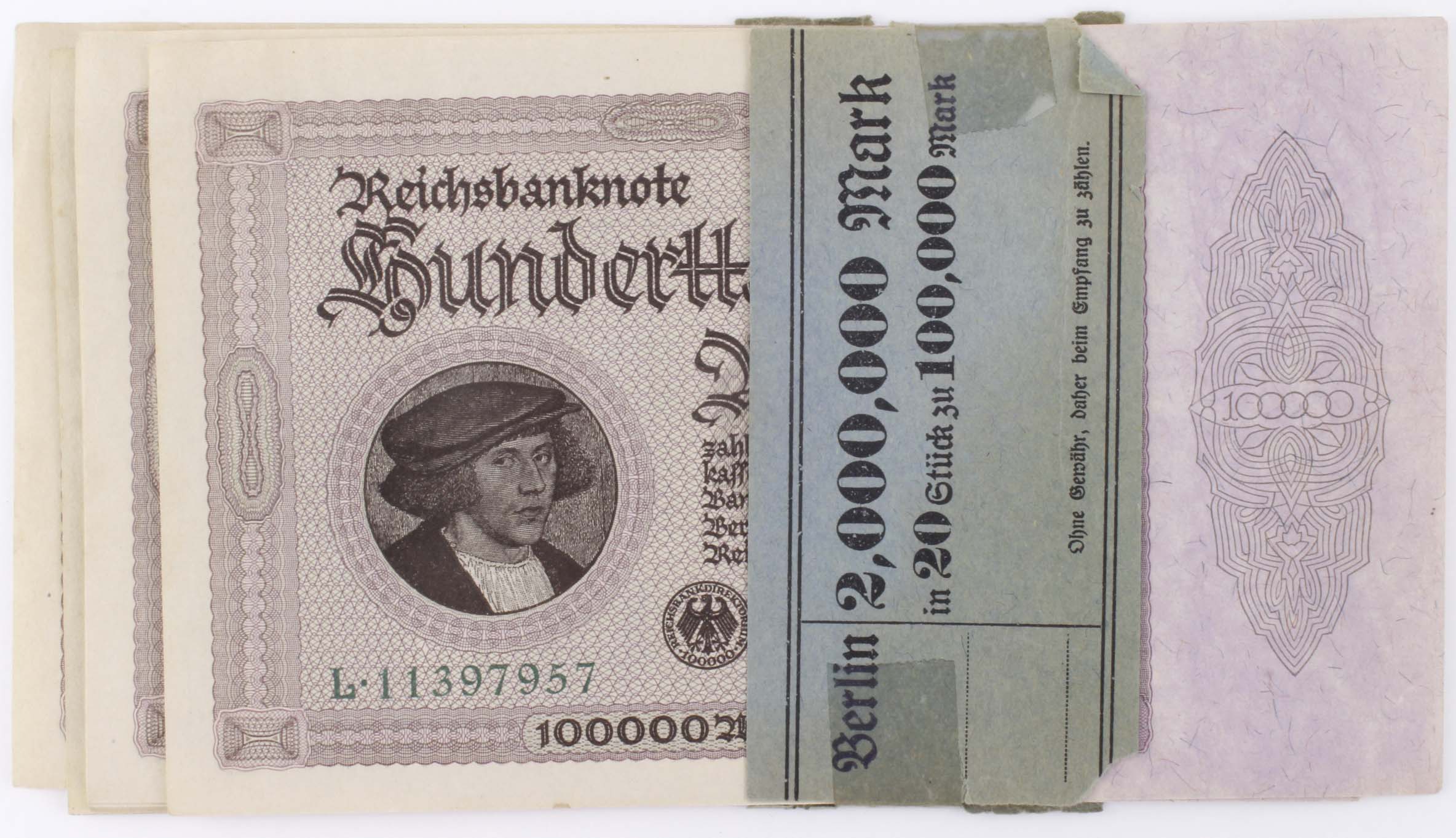 Germany 100,000 Mark (18) dated 1st February 1923, including a consecutively numbered run of 17