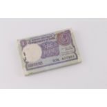 India 1 Rupee (100) issued 1984, signed P.P. Kaul, a full bundle of consecutively numbered notes