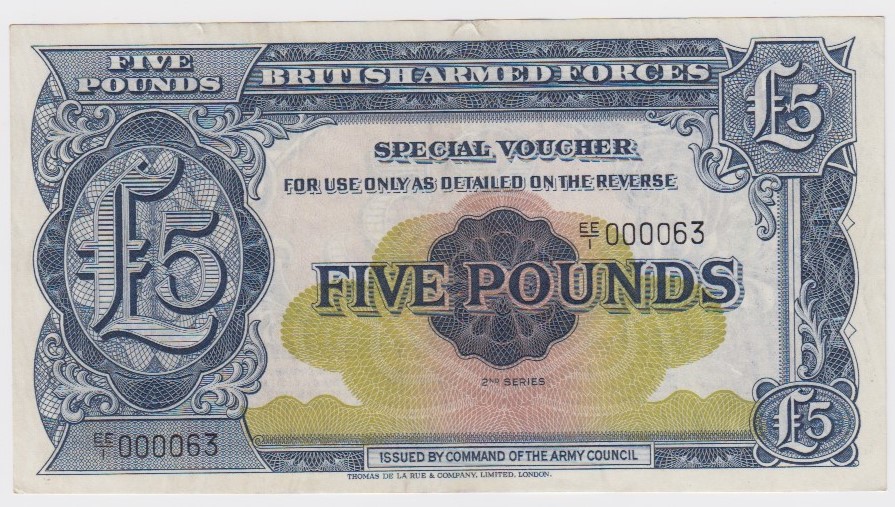 British Armed Forces 5 Pounds 2nd Series issued 1958, a rare VERY LOW No. EE/1 000063 (PickM23) EF