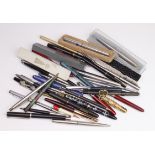 Pens & pencils. A collection of approximately thirty-five fountain pens, pencils etc., makers