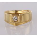 Yellow Metal (tests 14ct) Solitaire Diamond Ring size N weight 6.8g