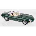 Franklin Mint 1:24 scale 1961 Jaguar E Type precision model, with certificate of authenticity,