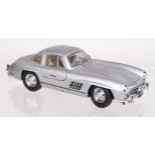 Franklin Mint 1:24 scale 1954 Mercedes Benz 300SL precision model, with certificate of authenticity,