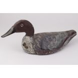 Carved wooden decoy duck, circa early 20th Century (?), length 33cm approx.