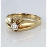 9ct yellow gold band ring set with single cz, finger size S, weight 4.5g
