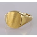 18ct Gold Signet Ring size R weight 19.3g