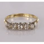 18ct yellow gold diamond five stone claw set ring, total diamond weight approx. 0.25ct, finger