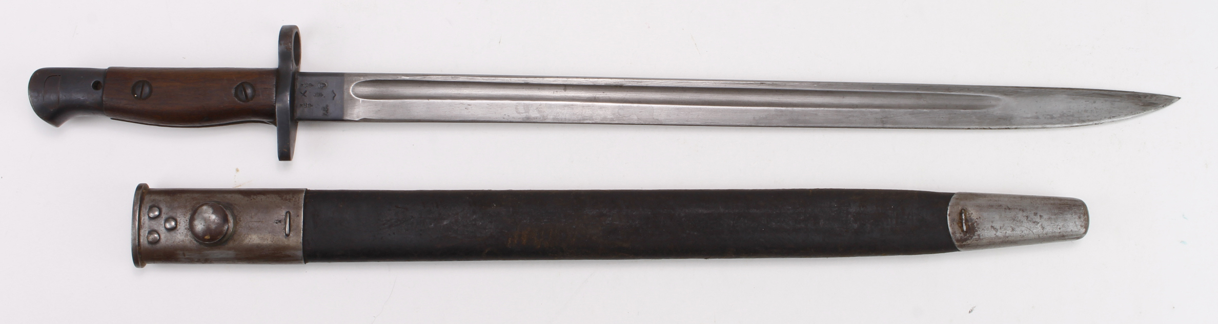 Bayonet, a good P'07 by Sanderson, in June 1918, and reinspected in 1927, good blade 17" in its