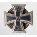 Imperial German WW1 Iron Cross 1st class, screw back private purchase solid construction example.