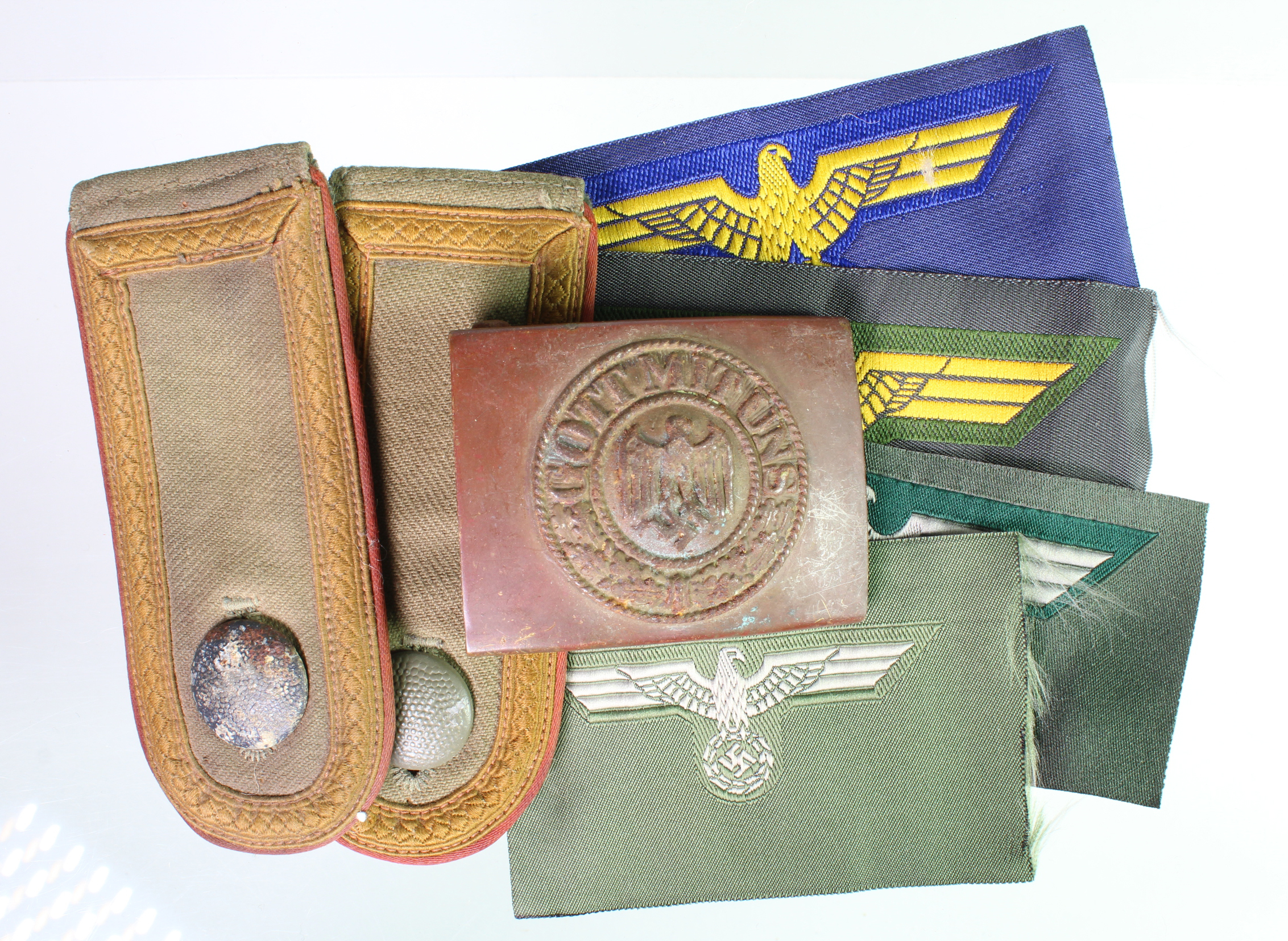 German WW2 matched pair of Africa Korps epaulets with army belt buckle and four uncut sets of breast
